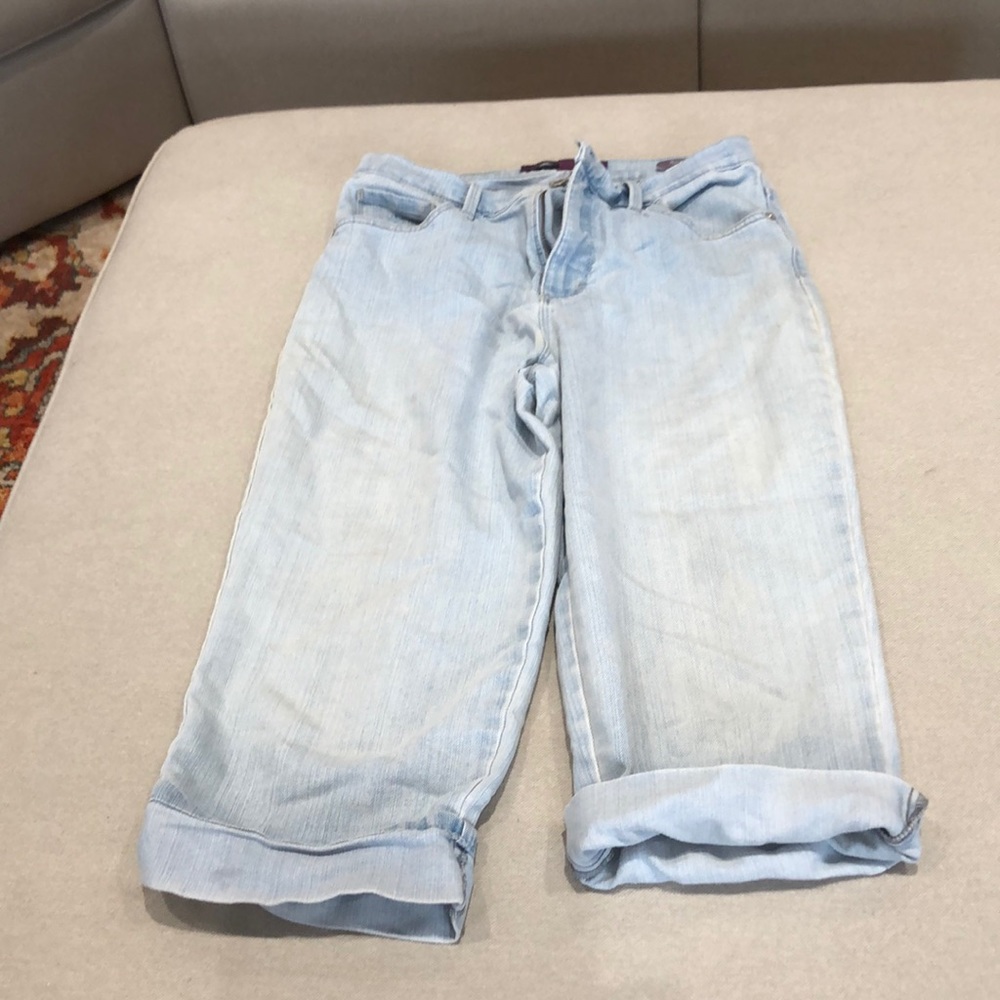 Omens capris